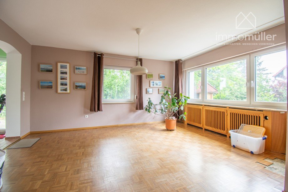 Wohnen/Essen Einfamilienhaus Gro�karlbach