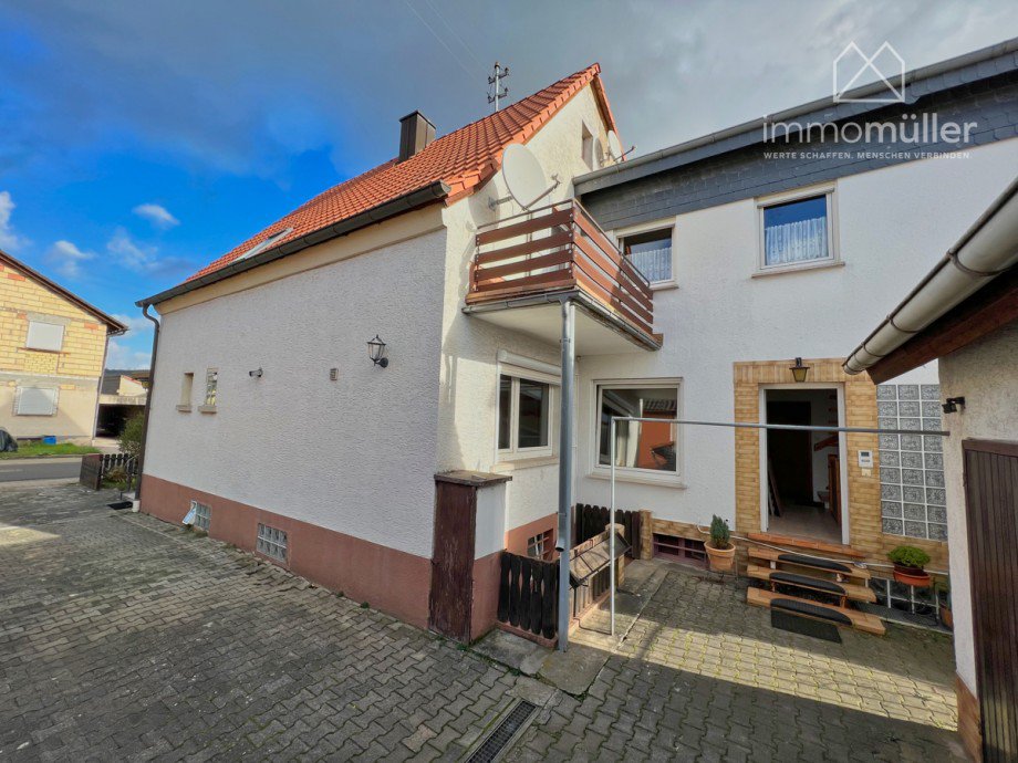 8 Zweifamilienhaus Ebertsheim