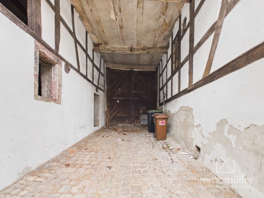 Einfahrt Hoftor Stra�enseite Haus Eisenberg