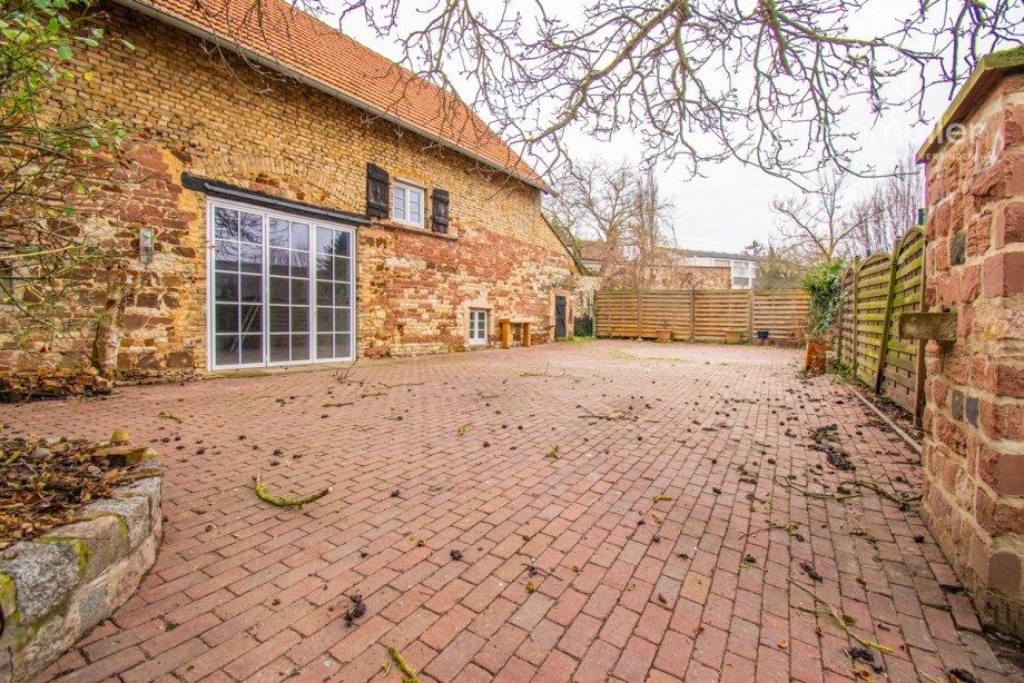 Hof-R�ckseite Haus Gr�nstadt