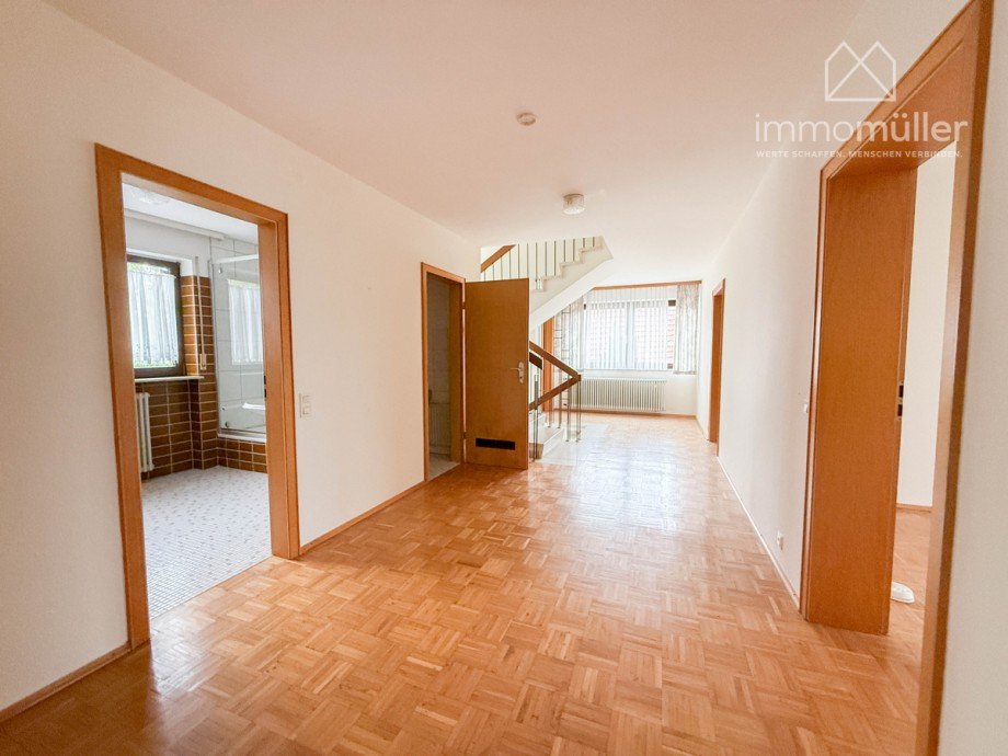 Flur OG Einfamilienhaus Kriegsfeld