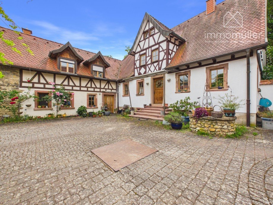 Hausansicht Bauernhaus Harxheim-Zellertal