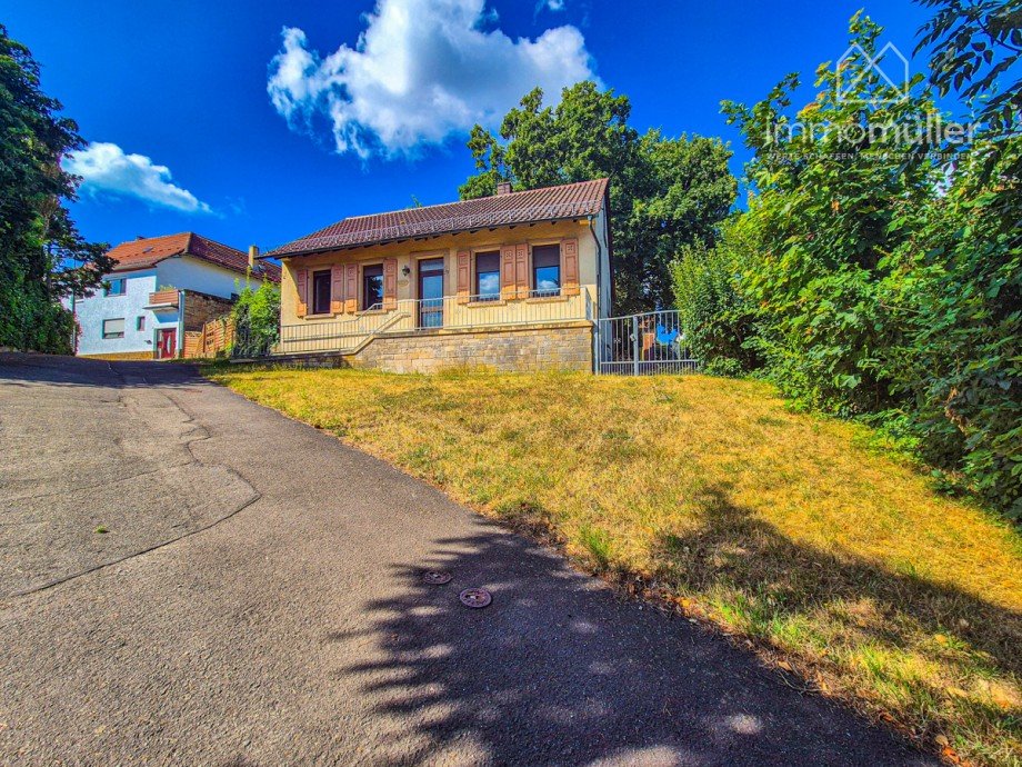 Hausansicht Einfamilienhaus Wattenheim