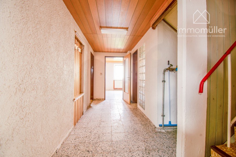 Flur KG Einfamilienhaus Bolanden