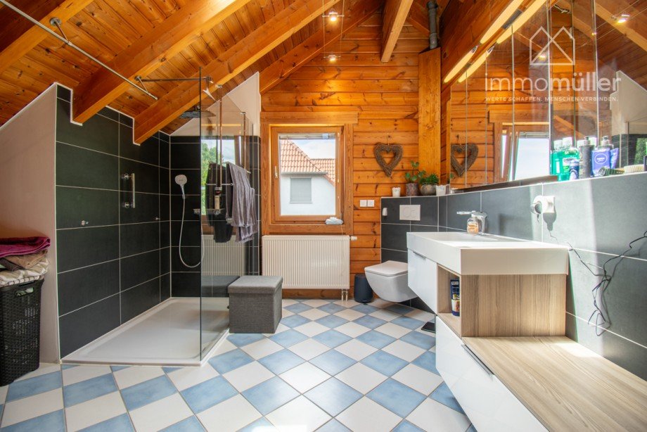 Badezimmer OG Einfamilienhaus Zellertal