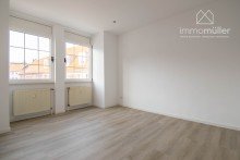 Schlafen Helle, moderne Wohnung mit 2ZKB, 75m�  - im 1.OG eines Wohn- und Gesch�ftshauses in zentraler Lage