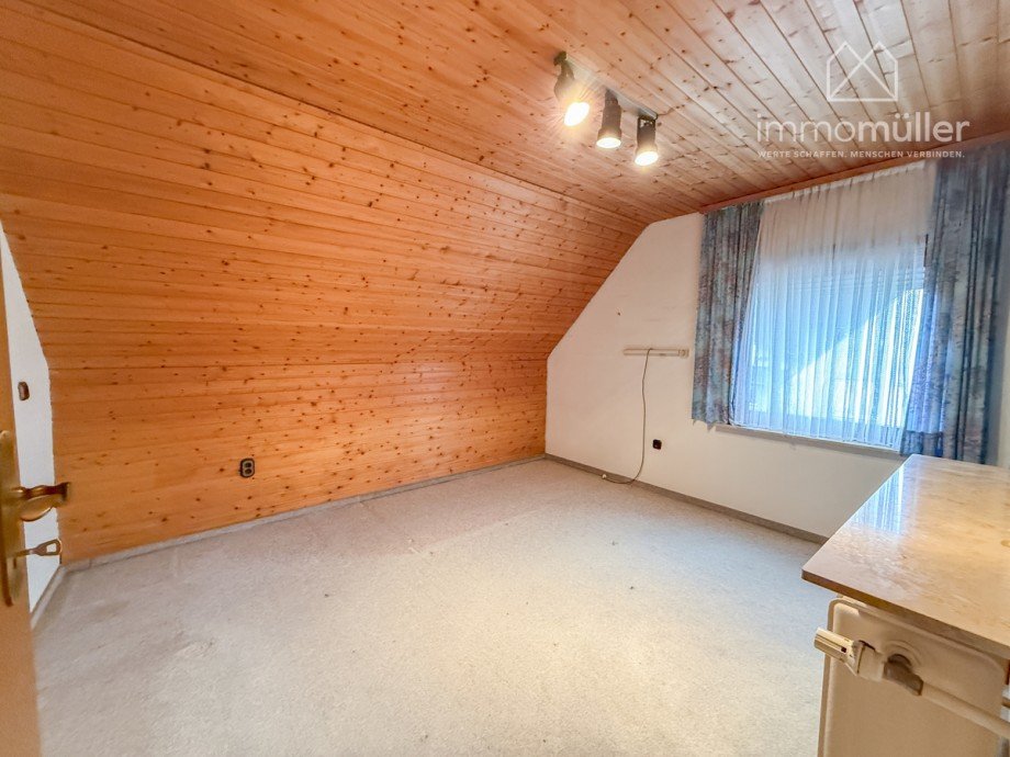 Durchgangszimmer zum Bad Einfamilienhaus Altleiningen