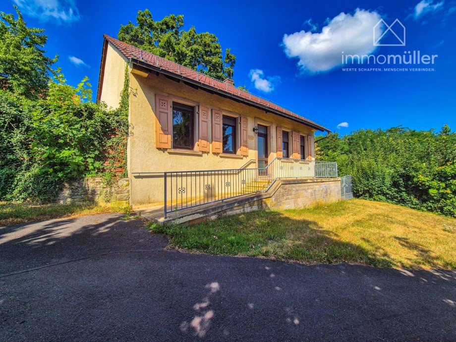 Hausansicht Einfamilienhaus Wattenheim