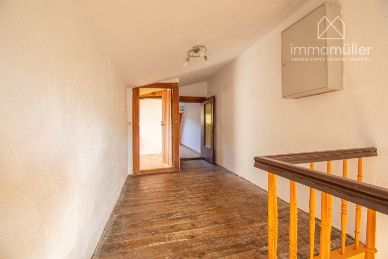 18 Altleiningen Reihenmittelhaus Einfamilienhaus mit Garage zum g�nstigen Preis.