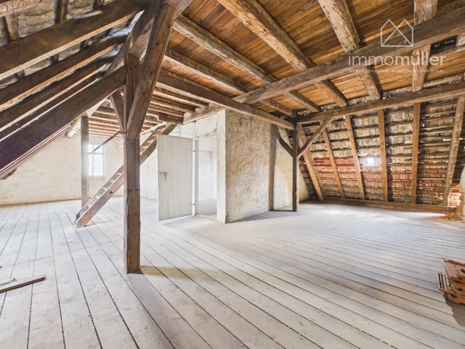 Dachgeschoss Bauernhaus Fl�rsheim-Dalsheim