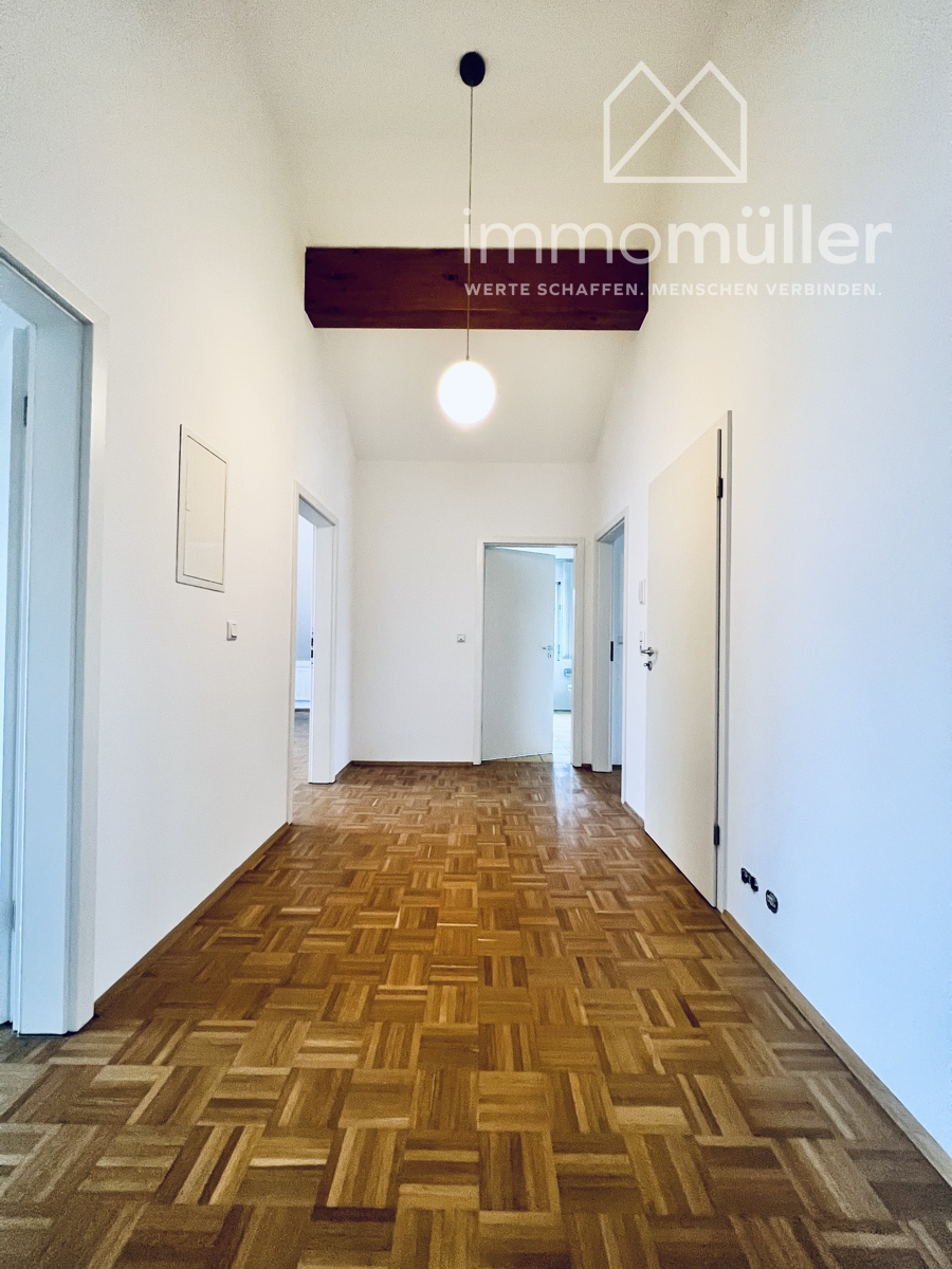 DG Flur 1 Dachgeschosswohnung Gr�nstadt