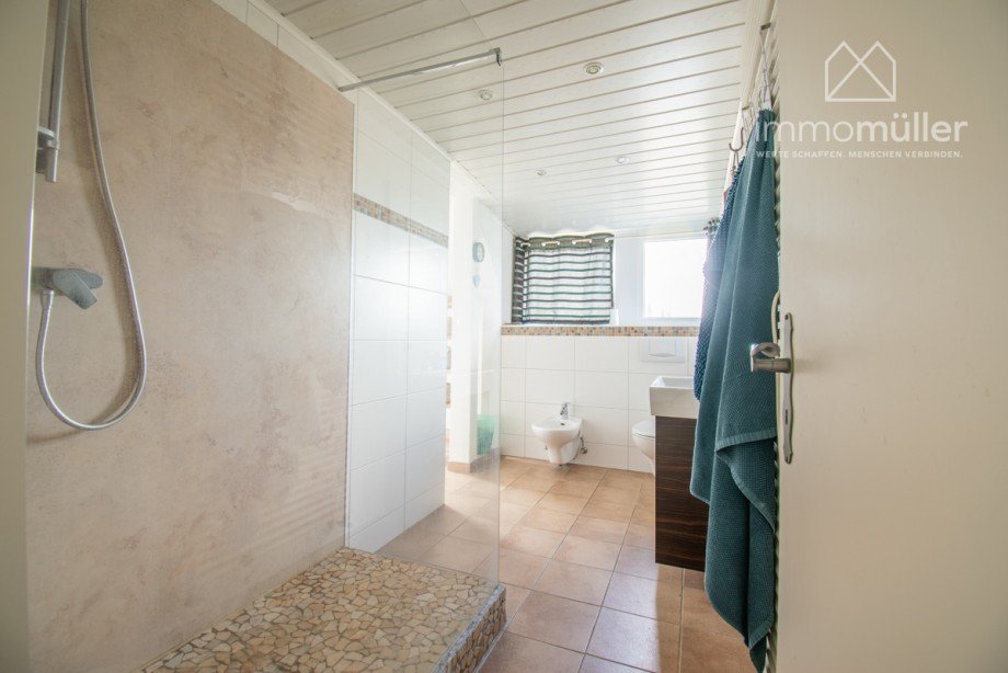 Badezimmer Einfamilienhaus Gro�karlbach