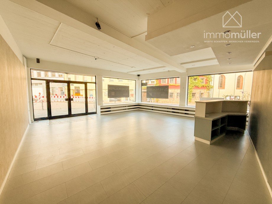 Gewerbe EG Haus Gr�nstadt
