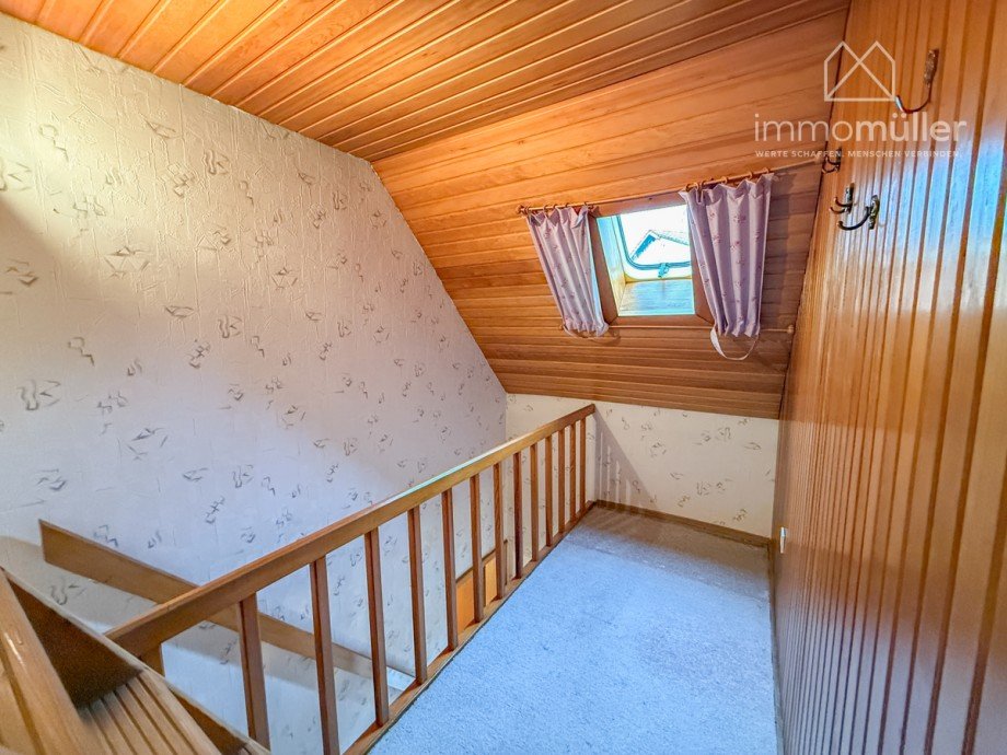 Flur OG Einfamilienhaus Altleiningen