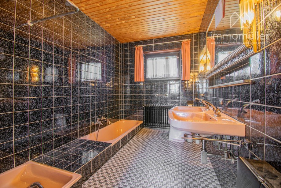 19. Bad Bungalow Gr�nstadt