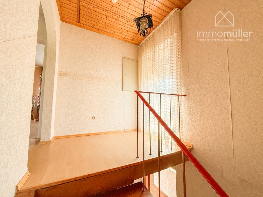 Flur OG Einfamilienhaus Bolanden