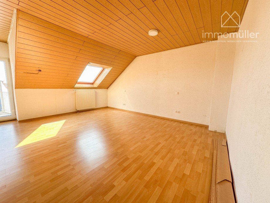 IMG_3582 Dachgeschosswohnung Gr�nstadt