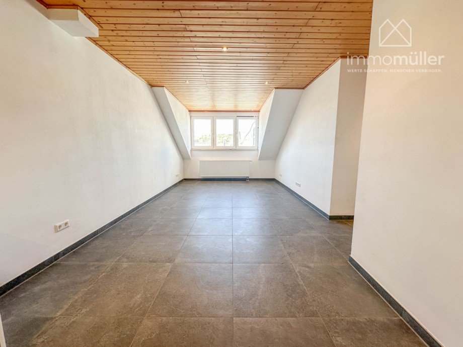 IMG_3576 Dachgeschosswohnung Gr�nstadt