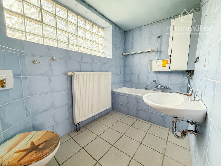 Badezimmer OG Einfamilienhaus Neuleiningen