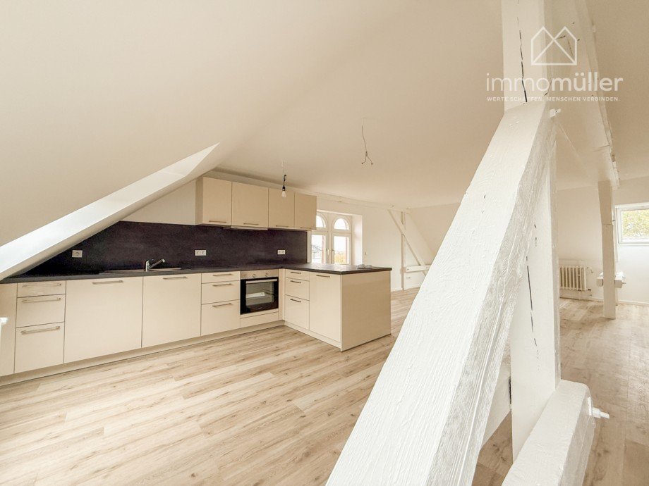 Wohnen/Essen/Kochen Dachgeschosswohnung Gr�nstadt