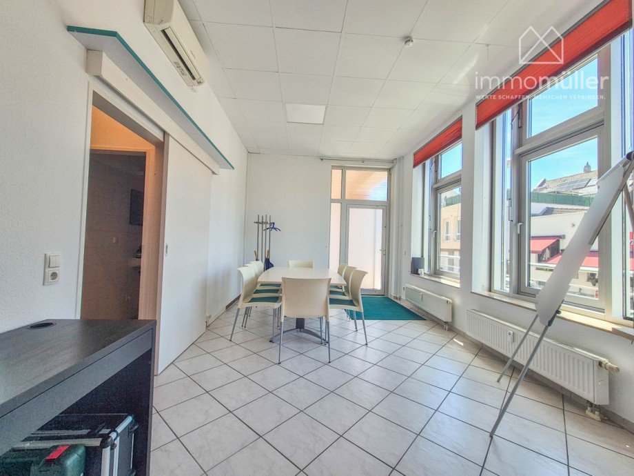 Besprechung B�rohaus Gr�nstadt