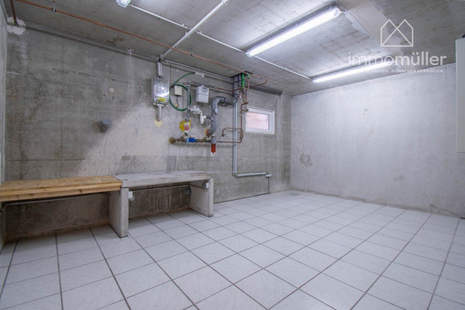 Keller Doppelhaush�lfte Ebertsheim