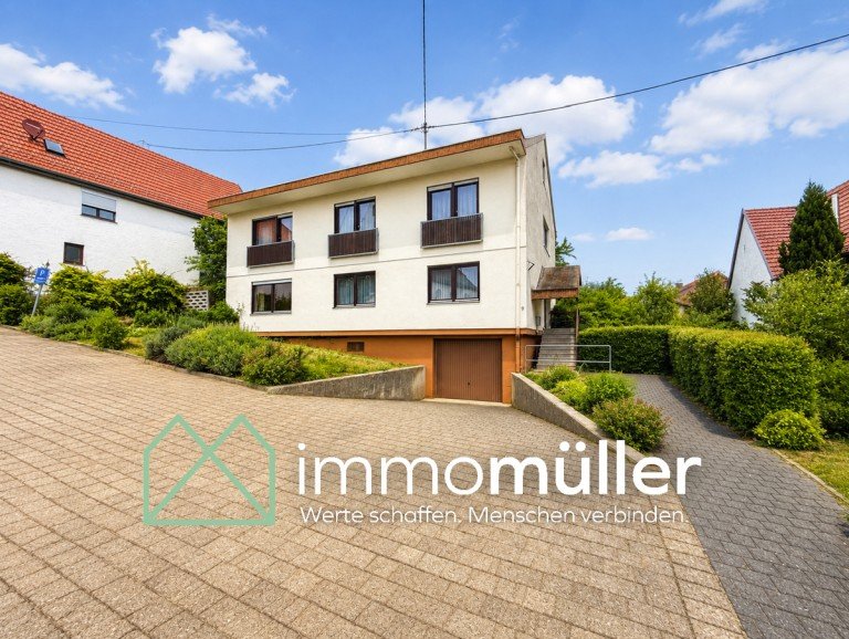 Titelbild Kriegsfeld Einfamilienhaus Ein-/Zweifamilienhaus mit gro�em Grundst�ck und teilweisem Sanierungsbedarf in Kriegsfeld