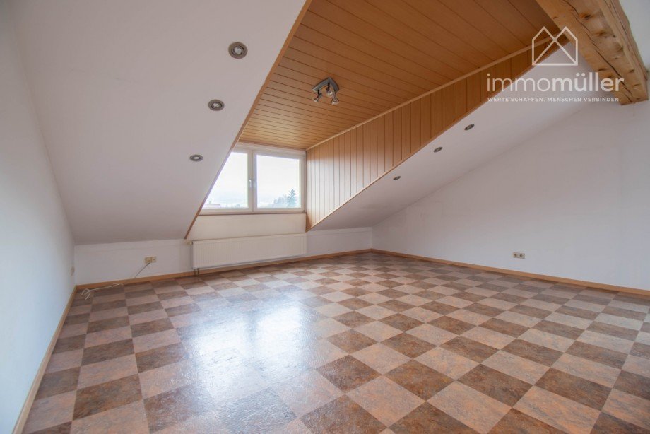 Zimmer DG Doppelhaush�lfte Ebertsheim