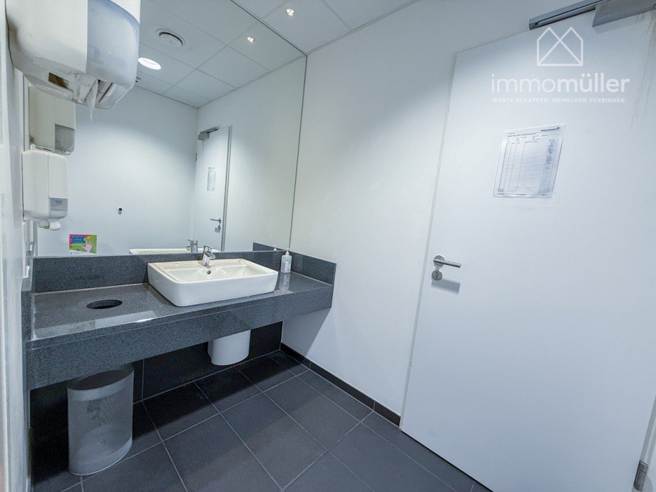 Sanit�re Anlagen B�rofl�che Ludwigshafen am Rhein