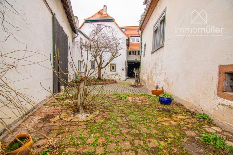 Hof-Innenseite Haus Gr�nstadt