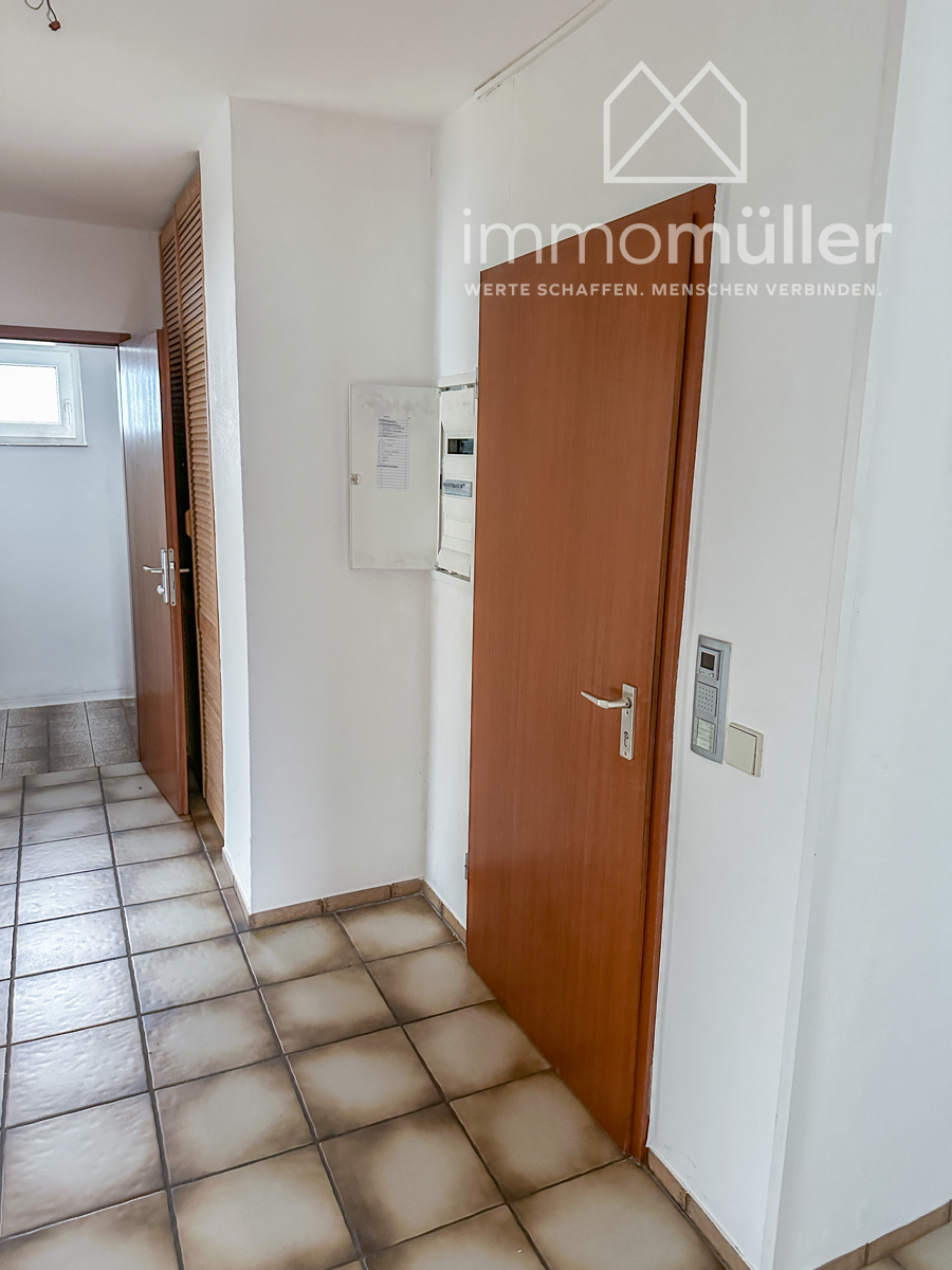 Eingangsbereich Etagenwohnung Gr�nstadt / Asselheim