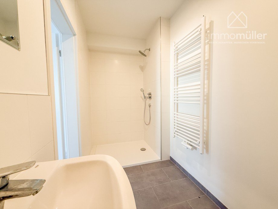 1ZI WHG 1.OG Haus Gr�nstadt