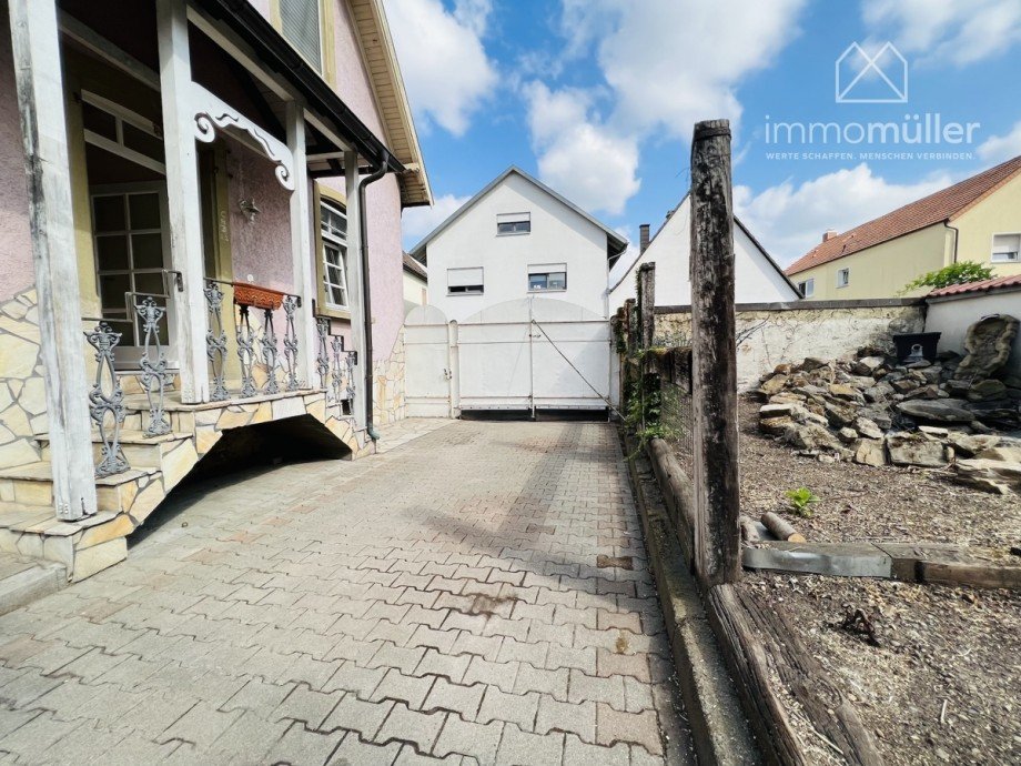 4. Hofeinfahrt Einfamilienhaus Kronau