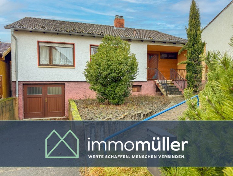 Titelbild Eisenberg Einfamilienhaus Platz f�r Ihre Wohntr�ume - Bungalow mit Garten und Ausbaupotenzial in Eisenberg (Pfalz)