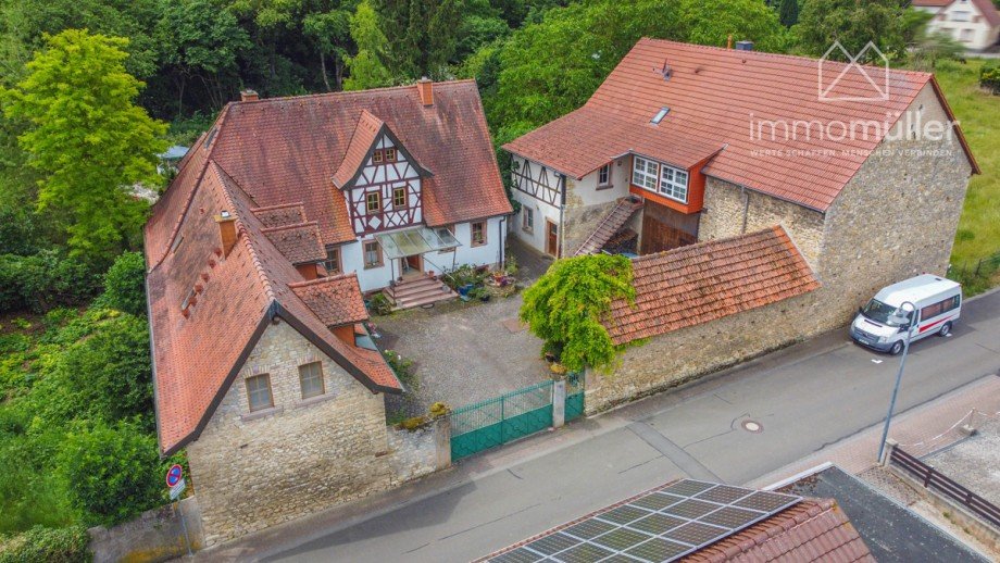 Drohnenaufnahme Bauernhaus Harxheim-Zellertal