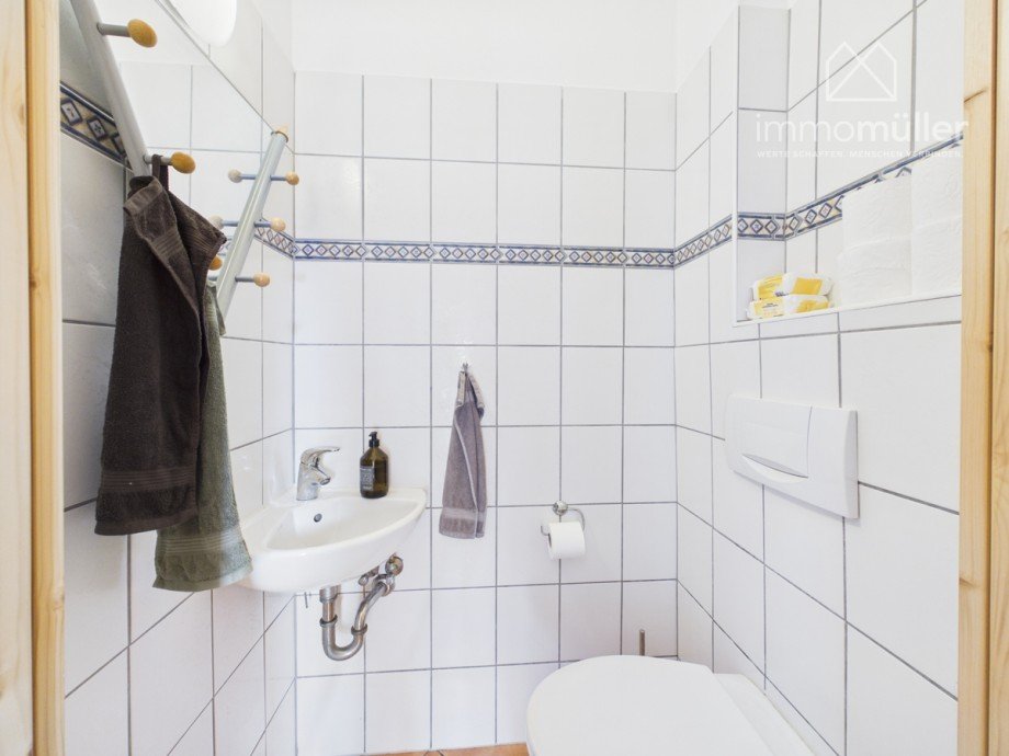 Scheune G�ste-WC Bauernhaus Harxheim-Zellertal