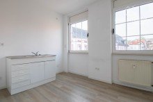 K�che Helle, moderne Wohnung mit 2ZKB, 75m�  - im 1.OG eines Wohn- und Gesch�ftshauses in zentraler Lage