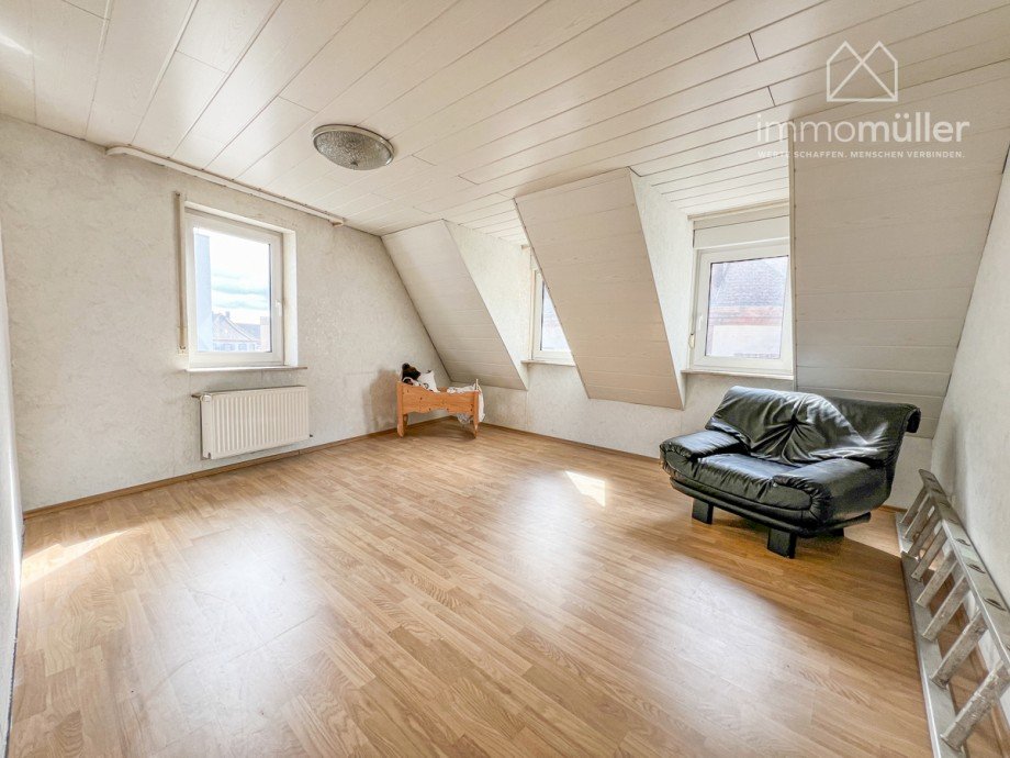 Schlafzimmer DG Haus Gr�nstadt