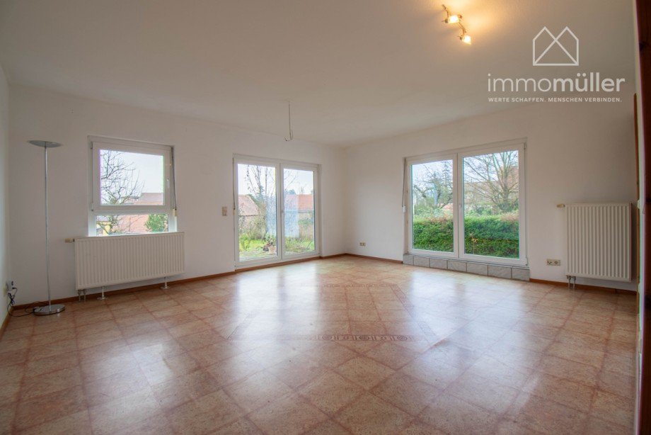 Wohnen/ Essen Doppelhaush�lfte Ebertsheim