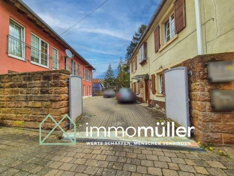 Titelbild Altleiningen - H�ningen Mehrfamilienhaus Charmantes Bauernhaus mit zus�tzlichem Mehrfamilienhaus & riesigem Gartenland in H�ningen