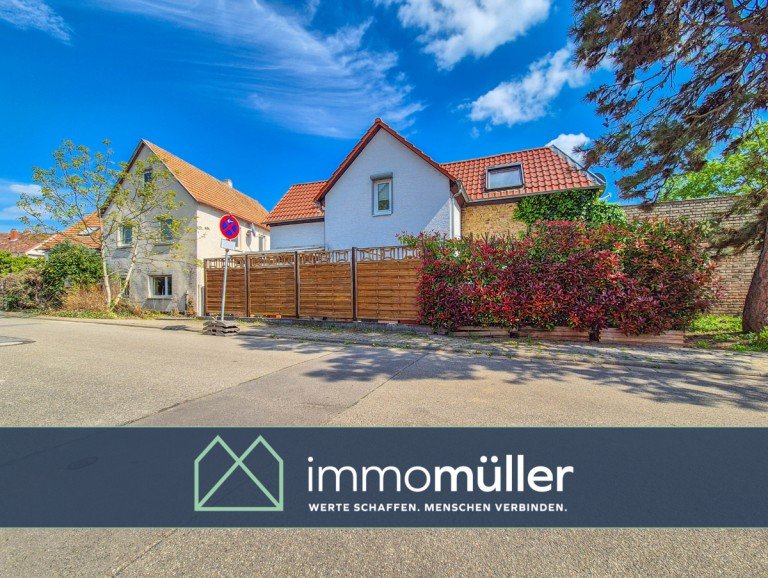 Titelbild Dirmstein Bauernhaus Charmantes Bauernhaus mit separatem vermietetem Wohnhaus, 2 Scheunen & gro�em Hof in Dirmstein