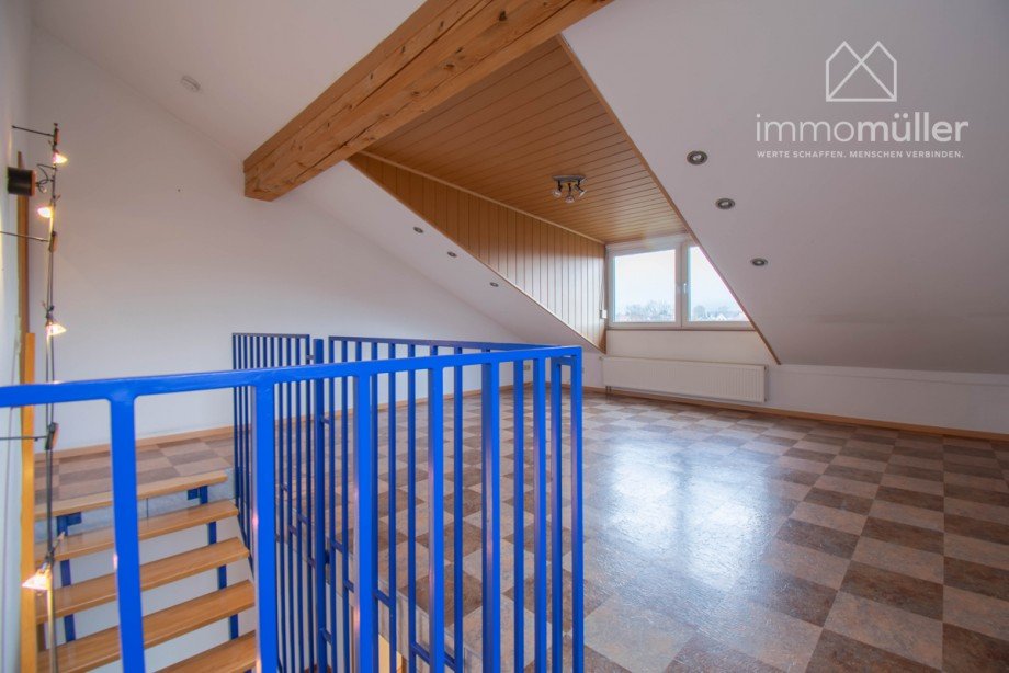 Zimmer DG Doppelhaush�lfte Ebertsheim