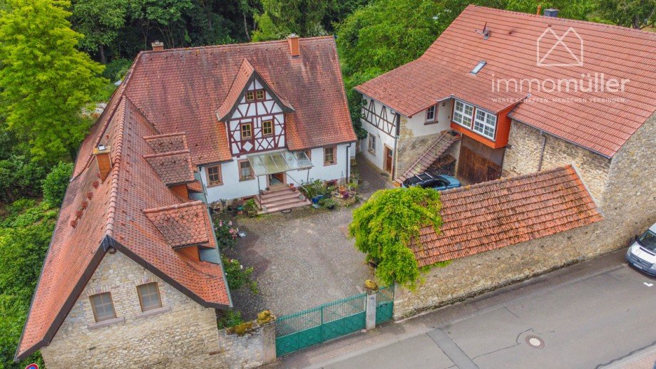 Drohnenaufnahme Bauernhaus Harxheim-Zellertal