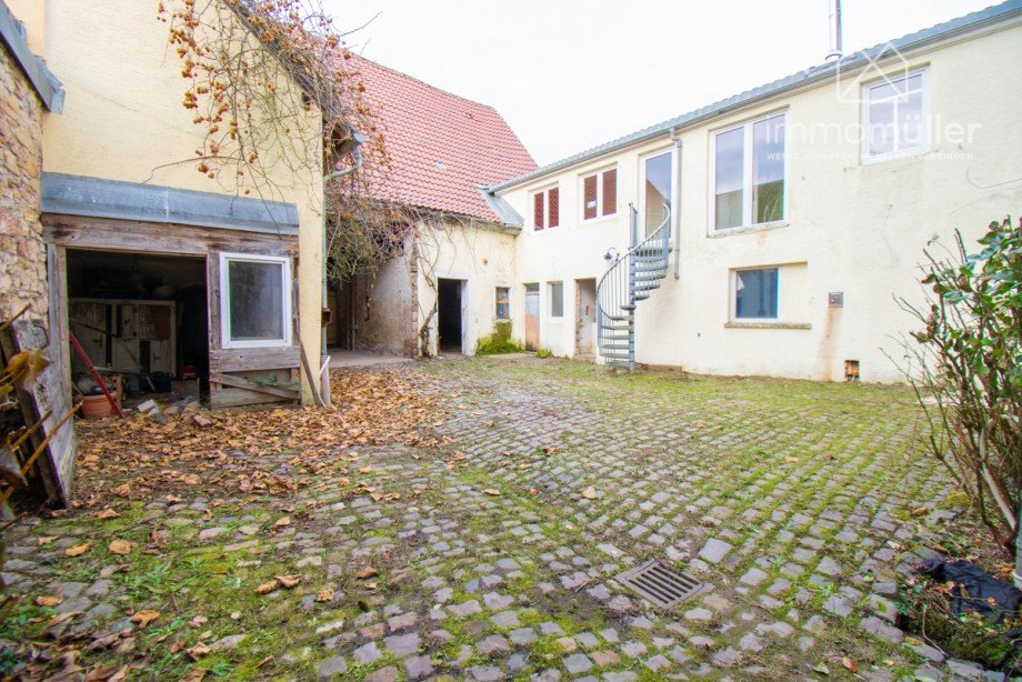 Innenhof Einfamilienhaus Wattenheim