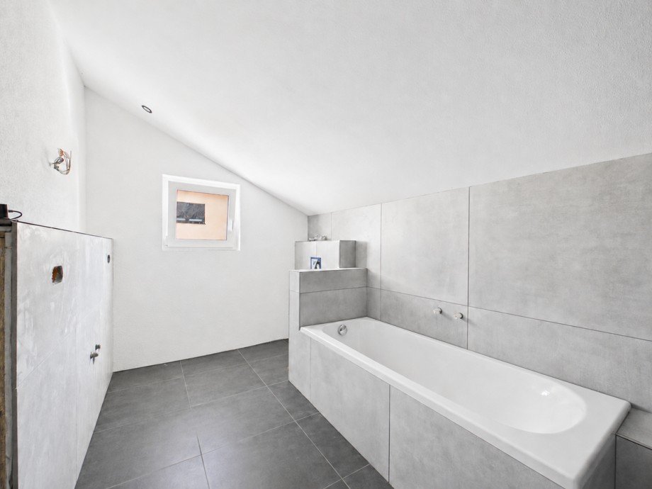KI Badezimmer Einfamilienhaus Ebertsheim