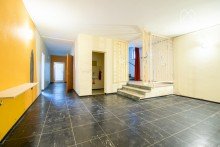 Flur UG Exklusiver Bungalow mit ELW, Panoramablick & park�hnlichem Grundst�ck in Bestlage von Eisenberg