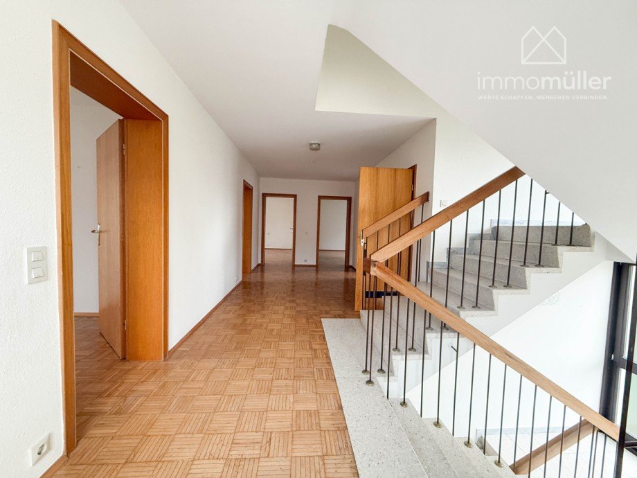 Flur OG Einfamilienhaus Kriegsfeld