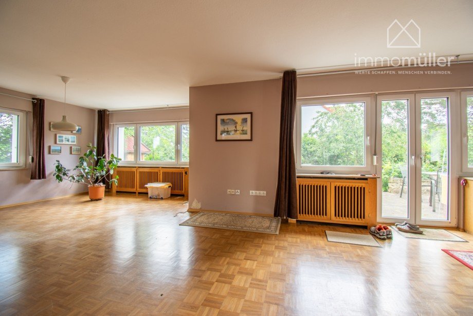 Wohnen/Essen Einfamilienhaus Gro�karlbach