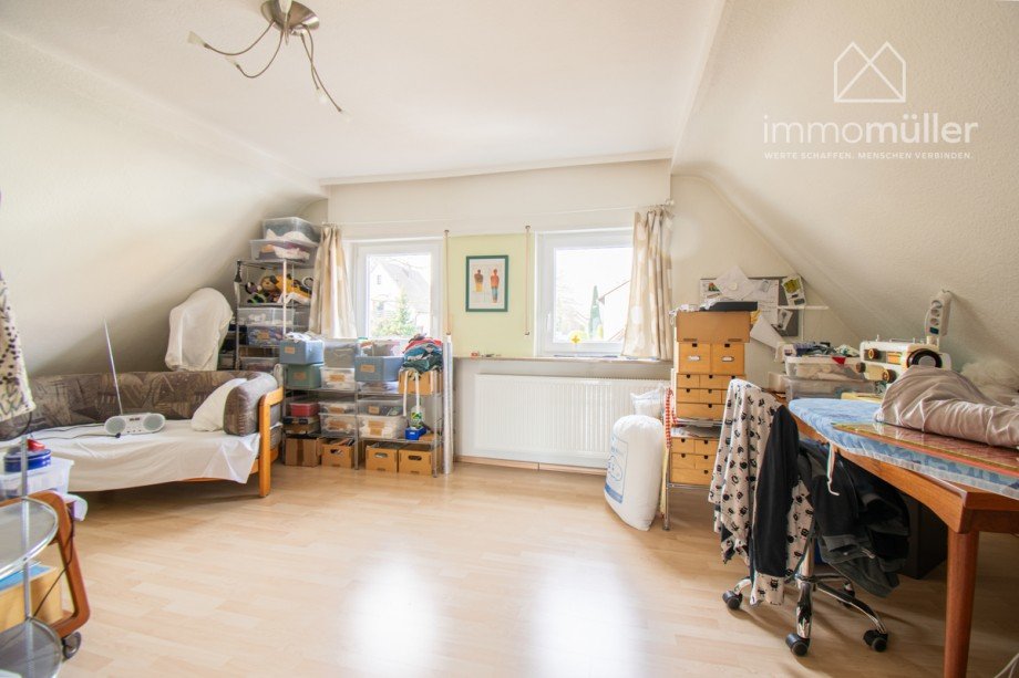 Schlafzimmer 2 Einfamilienhaus Kirchheim an der Weinstra�e
