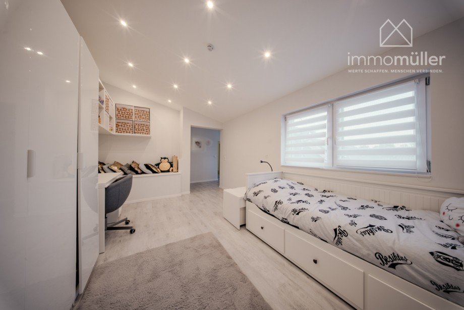 Zimmer 3 OG Einfamilienhaus Mannheim / Sch�nau
